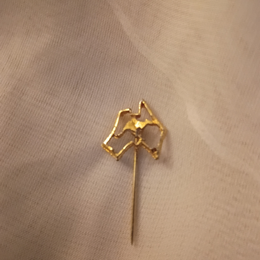 Gold Australia Kangaroo Shaped Pin